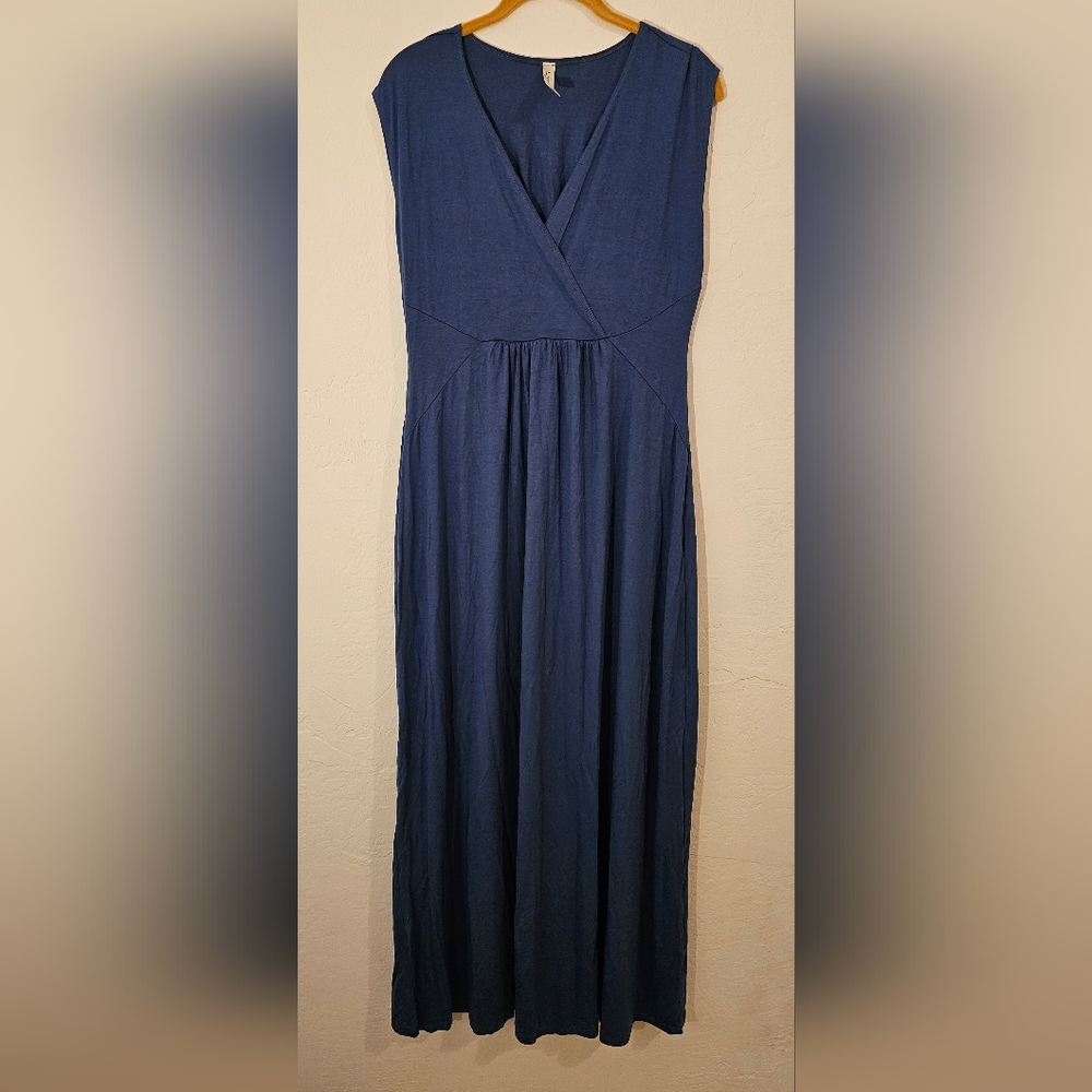 Lyss Loo V neck mid calf blue dress size XL